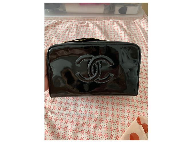 Medaillon Chanel Purses, wallets, cases Black - view 2