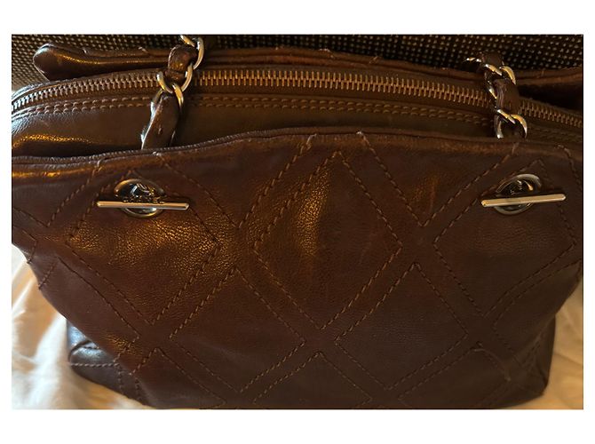 Trendy CC Borsa a mano Chanel in pelle marrone - vista 7