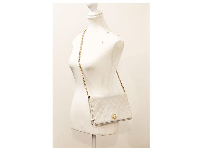 Wallet On Chain Portafoglio a catena con tracolla Chanel Timeless Classic Single Flap. Bianco - vista 22
