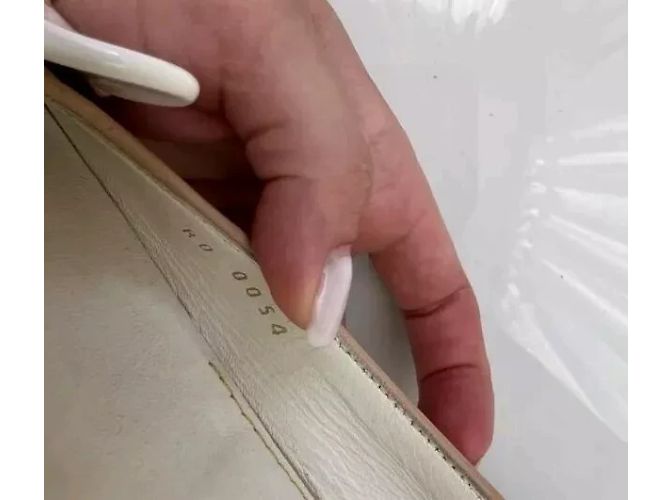 Weiße Lederflats mit Louis Vuitton Monogramm Murakami - Ansicht 6