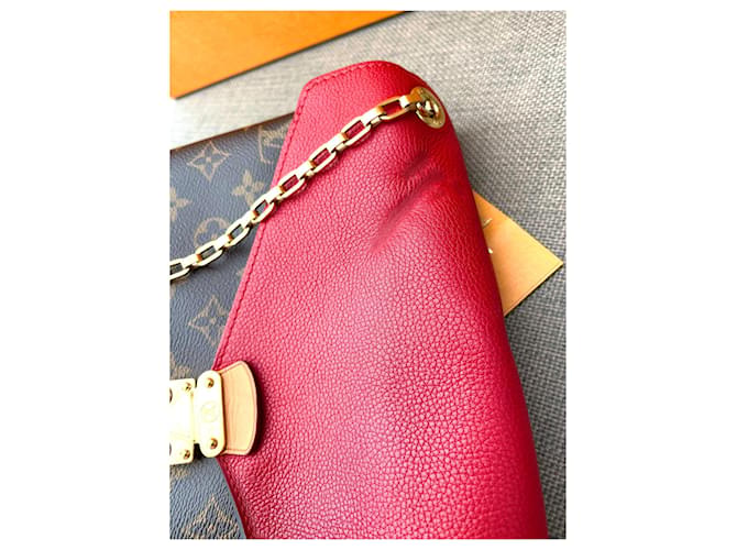 Borsa a mano Louis Vuitton Pallas Monogram Dune Marrone Rosso - vista 4