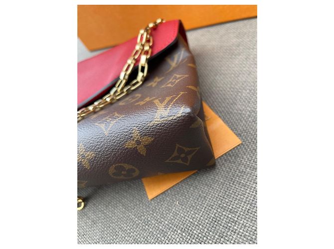 Borsa a mano Louis Vuitton Pallas Monogram Dune Marrone Rosso - vista 6