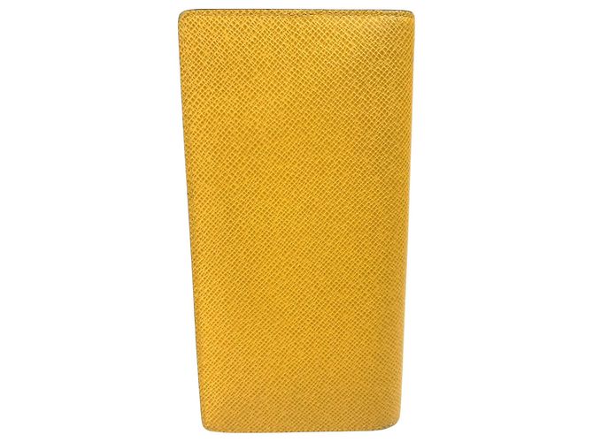 Louis Vuitton Brazza Amarillo - vista 2