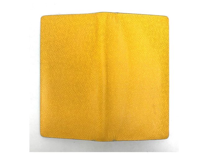 Louis Vuitton Brazza Amarillo - vista 3
