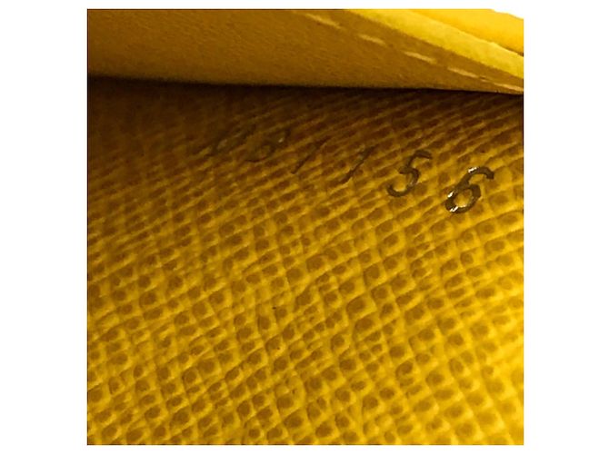 Louis Vuitton Brazza Amarillo - vista 5