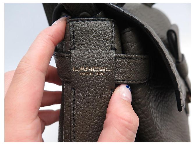 BOLSA A MÃO LANCEL CHARLIE MM A08370 ALÇA DE COURO KAKI - vista 6