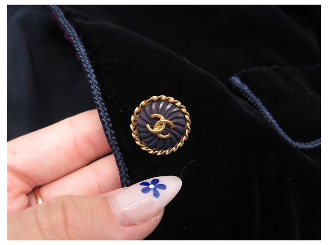 VINTAGE CHANEL HAUTE COUTURE GÜRTELJACKE 40 M SAMT CC LOGO Marineblau - Ansicht 10