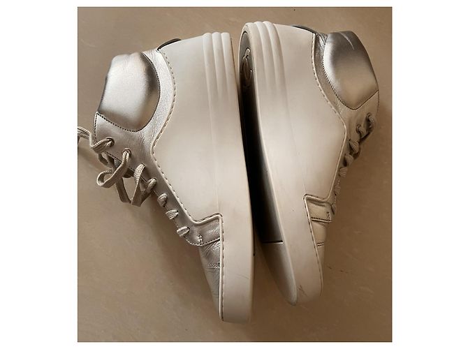 Sneakers Chanel in pelle bianca Bianco - vista 10