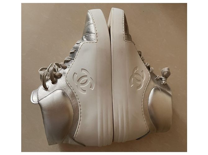Sneakers Chanel in pelle bianca Bianco - vista 9