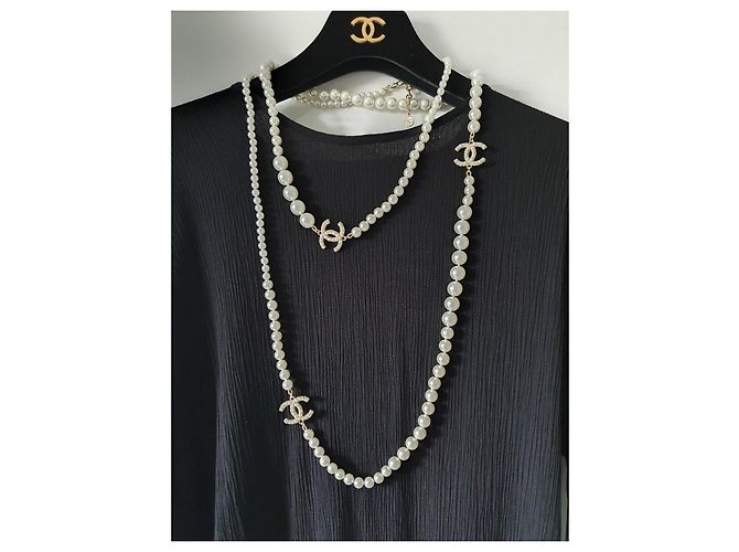 Coco Crush Collana di Perle Chanel Classica Extra Lunga A21 Crociera 100 Anni di Anniversario D'oro - vista 16