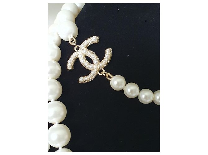 Coco Crush Collana di Perle Chanel Classica Extra Lunga A21 Crociera 100 Anni di Anniversario D'oro - vista 3