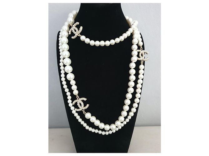 Coco Crush Collana di Perle Chanel Classica Extra Lunga A21 Crociera 100 Anni di Anniversario D'oro - vista 8