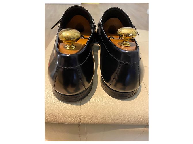 Prada Loafer aus schwarzem Leder - Ansicht 11