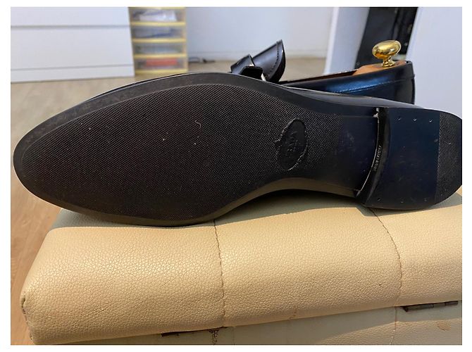 Prada Loafer aus schwarzem Leder - Ansicht 14