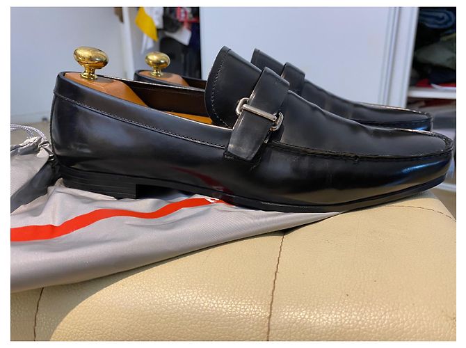 Prada Loafer aus schwarzem Leder - Ansicht 7