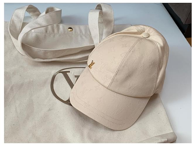 Louis Vuitton Regali VIP Beige - vista 2