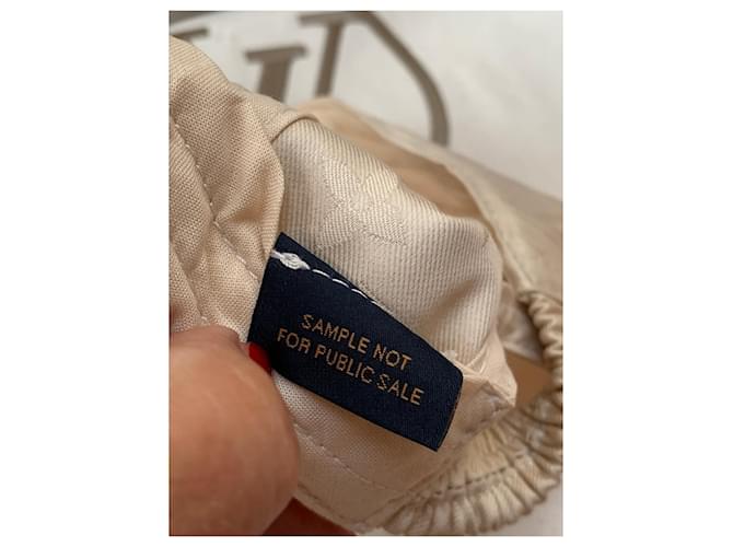 Louis Vuitton Regali VIP Beige - vista 8