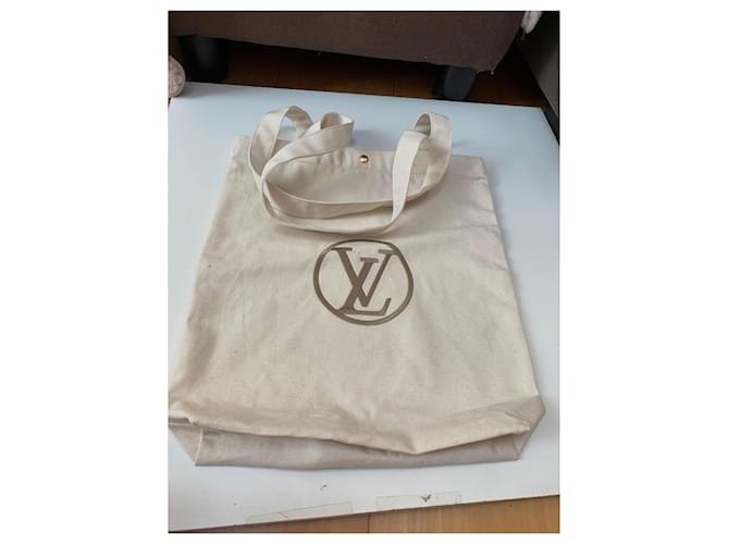 Louis Vuitton Regali VIP Beige - vista 9