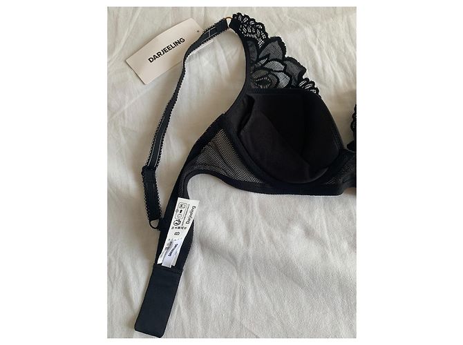 Autre Marque Darjeeling Spitzen Set Schwarz BH und String - Ansicht 10