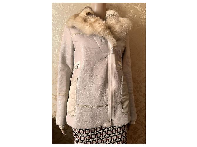 Prada Lammfelljacke mit Fuchsfellkragen beige - Ansicht 2