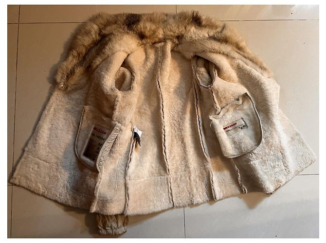 Prada Lammfelljacke mit Fuchsfellkragen beige - Ansicht 4