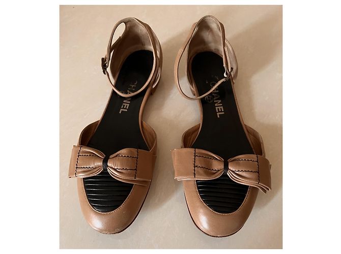 Chanel Bailarinas de Piel Camel Camello - vista 2