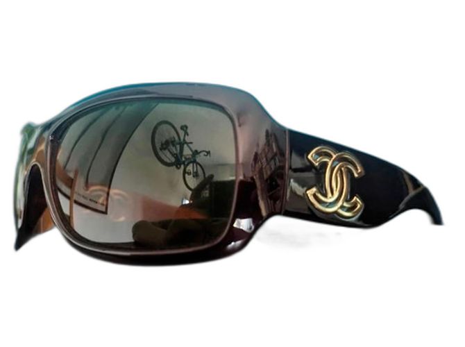 Occhiali da sole vintage Chanel 6180 in marrone scuro/borgogna - vista 2