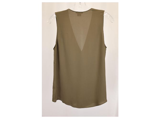 Top sin mangas V-Neck Theory en seda verde - vista 6
