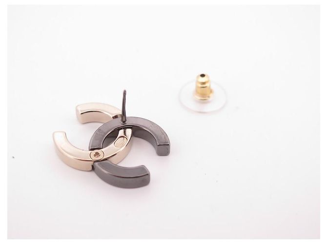 ORECCHINI CHANEL LOGO CC BICOLOR METALLO NERO E ORO D'oro - vista 5