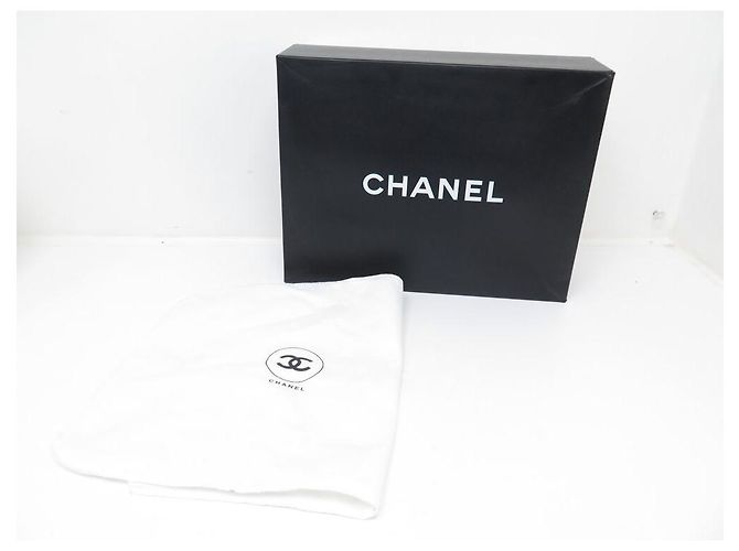 BORSA CHANEL 2.55 MAXI JUMBO IN PELLE QUILTED NERA Nero - vista 23