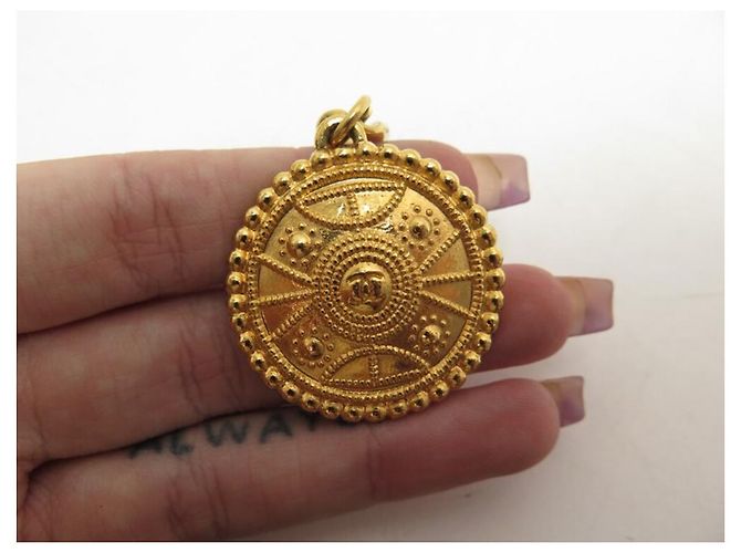 VINTAGE CHANEL GÜRTEL GROSSES LOGO MEDAILLON AUS SCHWARZEM LEDER 70 - Ansicht 11