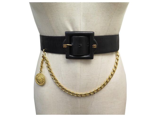 VINTAGE CHANEL GÜRTEL GROSSES LOGO MEDAILLON AUS SCHWARZEM LEDER 70 - Ansicht 2