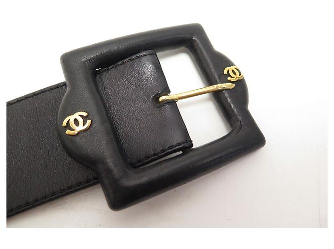 VINTAGE CHANEL GÜRTEL GROSSES LOGO MEDAILLON AUS SCHWARZEM LEDER 70 - Ansicht 6