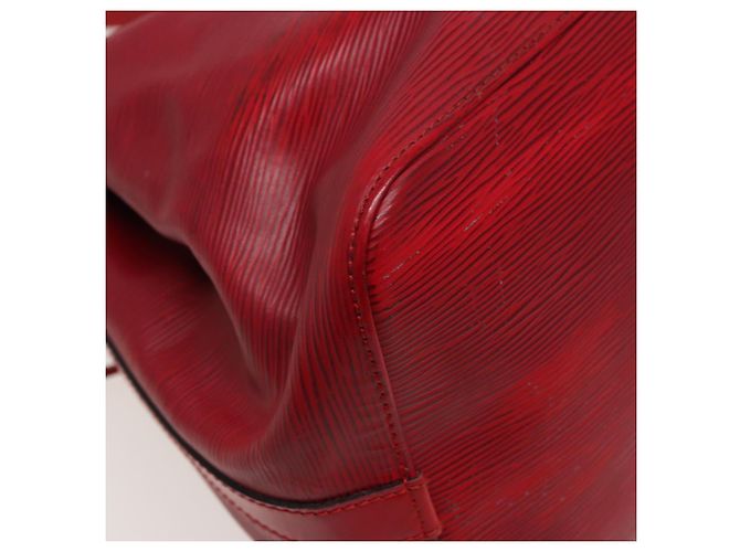LOUIS VUITTON Epi Petit Noe Shoulder Bag Red M44107 LV Auth 77898 - view 16