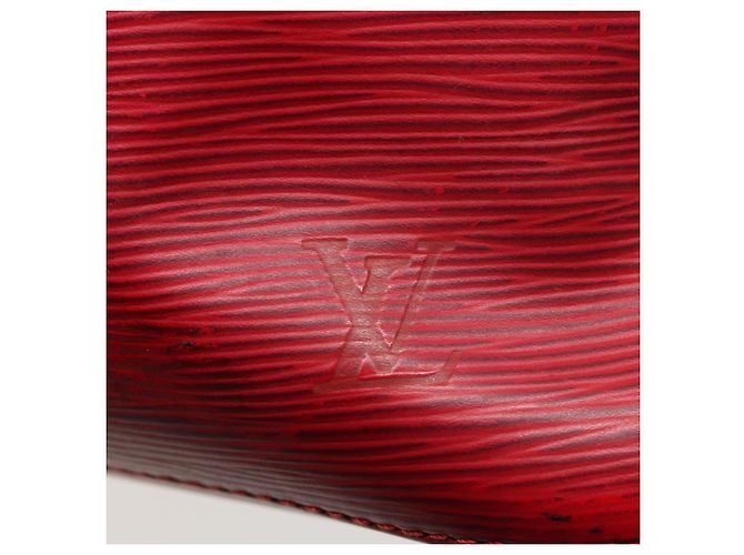 LOUIS VUITTON Epi Petit Noe Shoulder Bag Red M44107 LV Auth 77898 - view 17