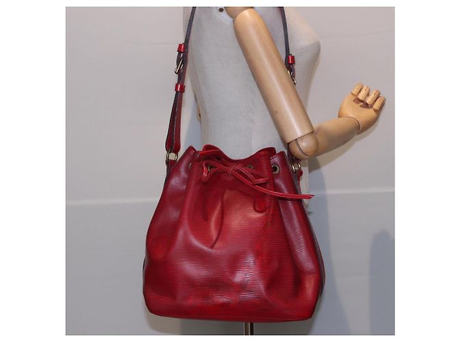 LOUIS VUITTON Epi Petit Noe Shoulder Bag Red M44107 LV Auth 77898 - view 24