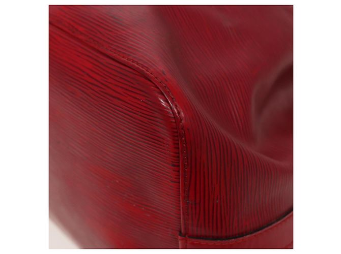 LOUIS VUITTON Epi Petit Noe Shoulder Bag Red M44107 LV Auth 77898 - view 9