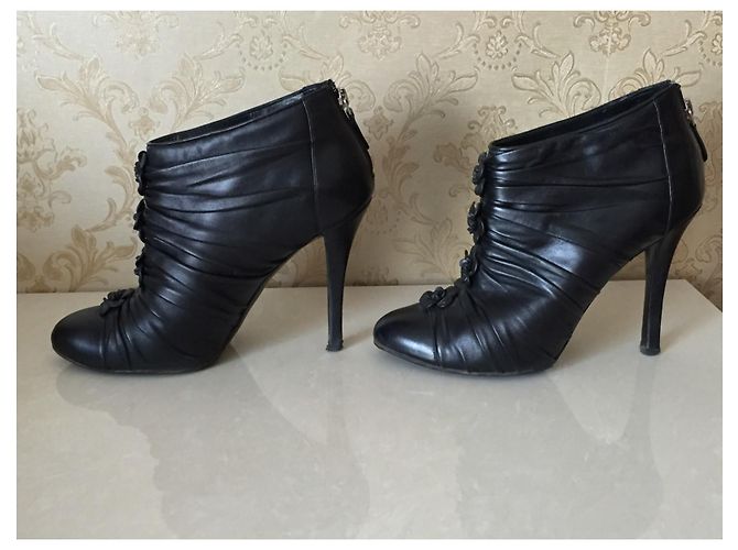 Stivaletti Chanel in pelle nera Nero - vista 6