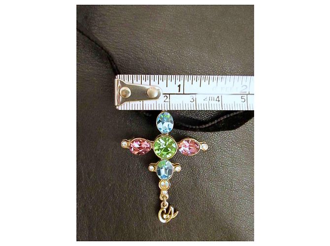 Pendente a croce e spilla Christian Lacroix color argento con pietre di cristallo collana - vista 8