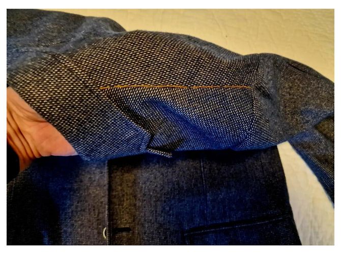 Hugo Boss blue marled blazer, relaxed style, never worn - view 2