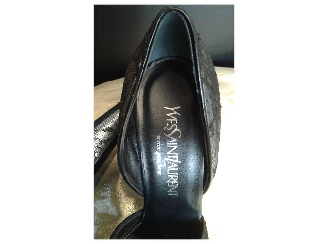 Décolleté Yves Saint Laurent in Pizzo Nero e Blu Chiaro - vista 7