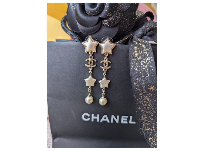 Chanel CC A17B GHW Orecchini Long Logo Pearl Star scatola D'oro - vista 3
