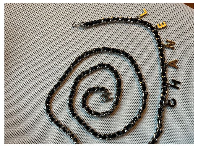 Schwarzer Leder- und Silberketten-Gürtel von Chanel - Chanel-Logo - Ansicht 3