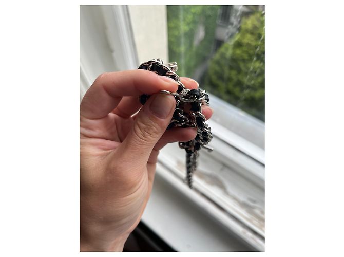Schwarzer Leder- und Silberketten-Gürtel von Chanel - Chanel-Logo - Ansicht 9