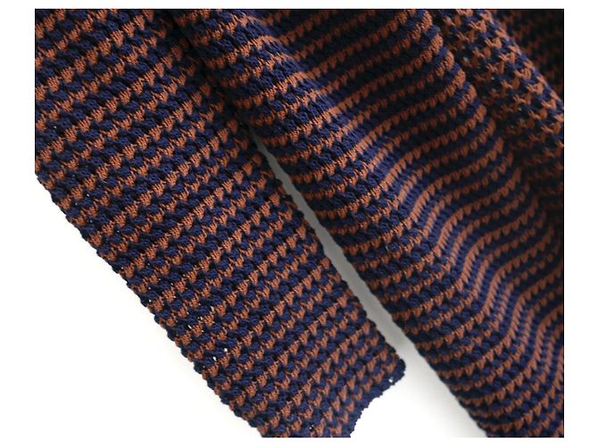Prada Frühling 2005 gehäkelter verziertes Cardigan-Mantel Braun Dunkelblau - Ansicht 5