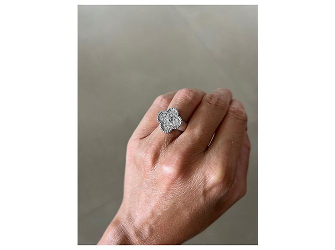 Anello Van Cleef & Arpels Vintage Alhambra in oro bianco con diamanti Argento - vista 3