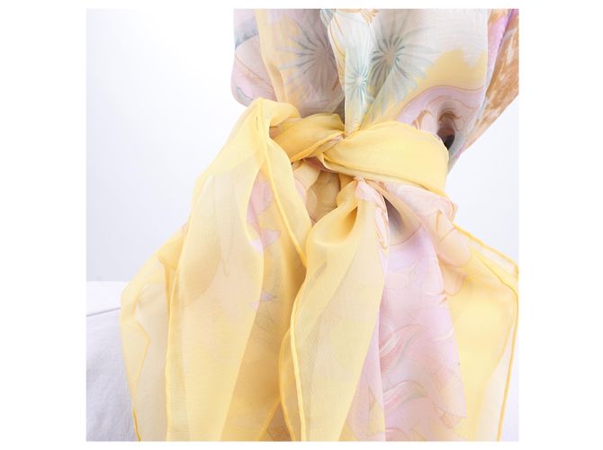 Bufanda de Seda 100% Hermès Carré 90 "ALOHA" Amarillo - vista 17