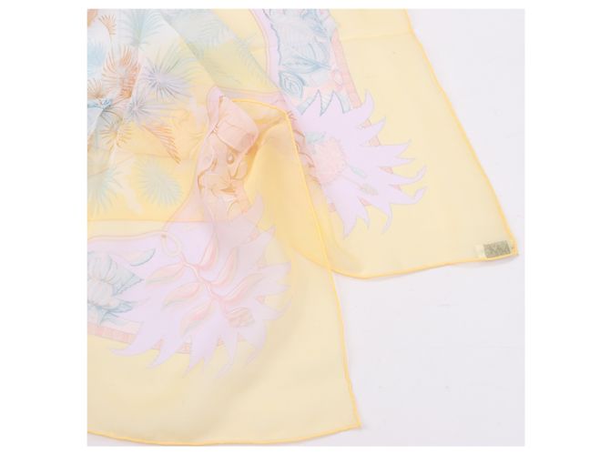 Bufanda de Seda 100% Hermès Carré 90 "ALOHA" Amarillo - vista 5