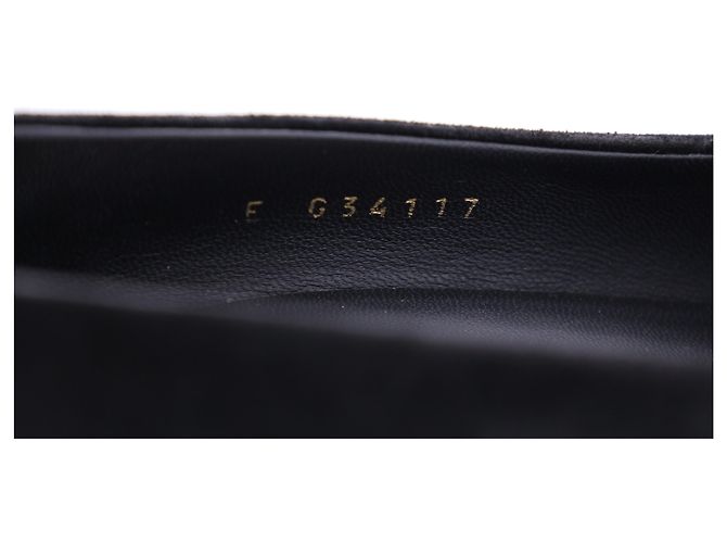 Timeless Décolleté Chanel con punta a contrasto in suede nero - vista 15