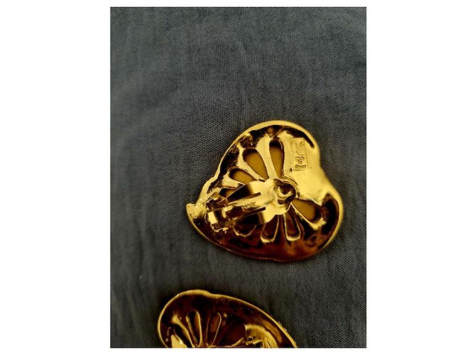 Superbo orecchino Yves Saint Laurent Gold hardware - vista 4